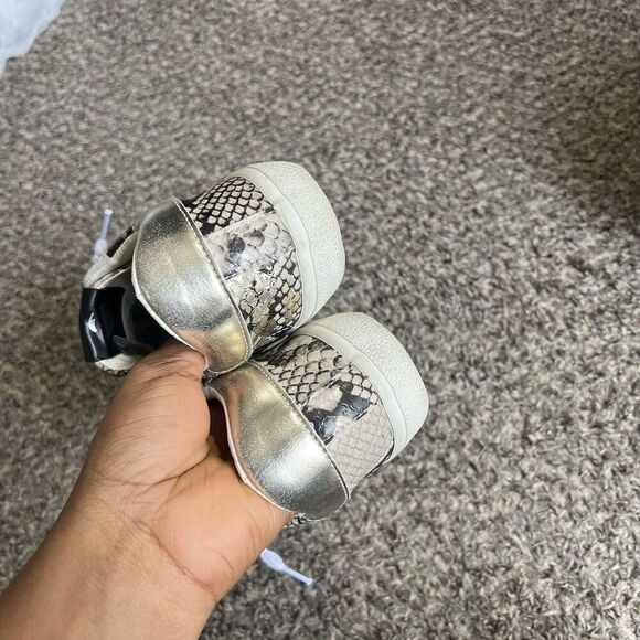 Steve Madden Philosophy Star Sneakers Shoe Snake Skin Leather Size 6.5 M - Picture 9 of 9